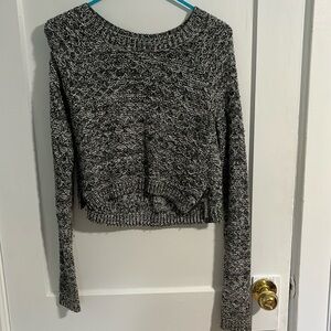 Abercrombie knit slightly cropped sweater